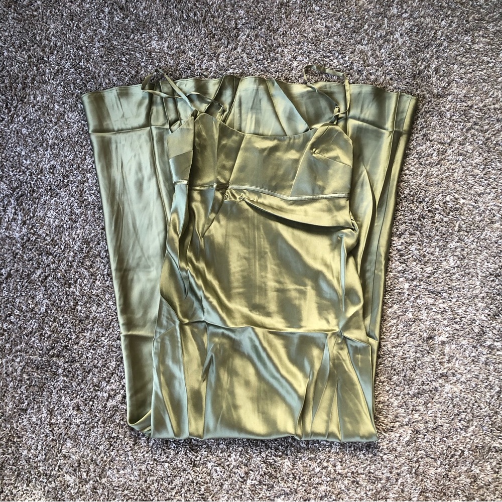 NEW Reformation Kailyn Silk Midi Dress - Artichoke Sage Green Wedding Cocktail - Picture 4 of 7